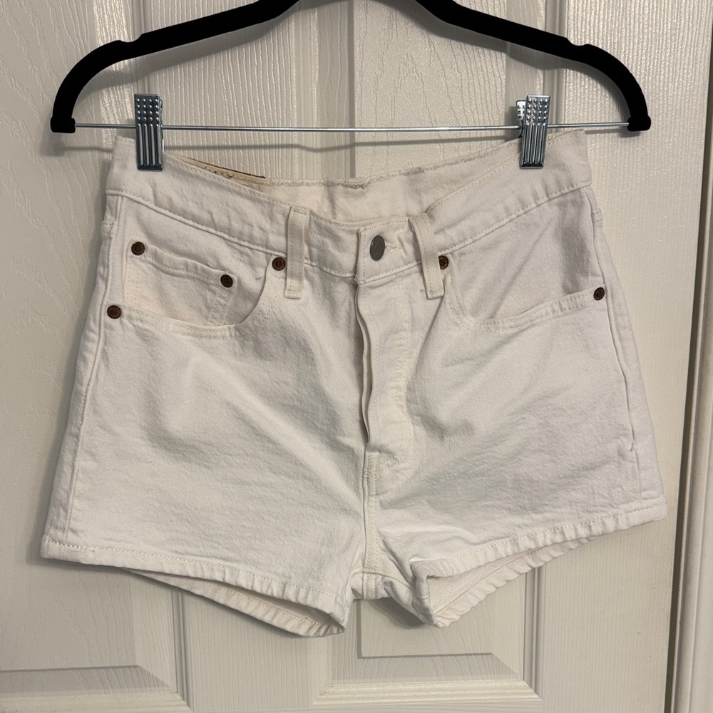 LEVI Classic White Denim Women's Shorts